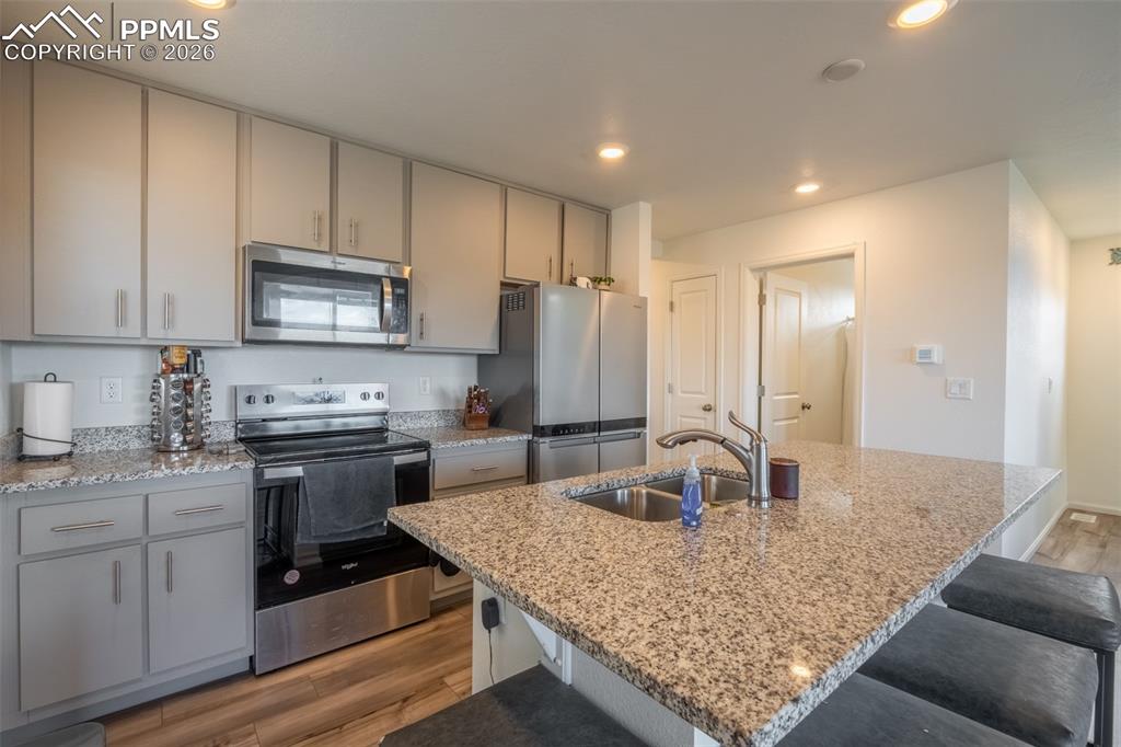 Image 12 of 31: Kitchen