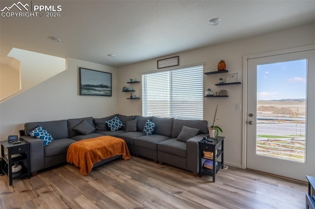 Image 9 of 31: Living Room
