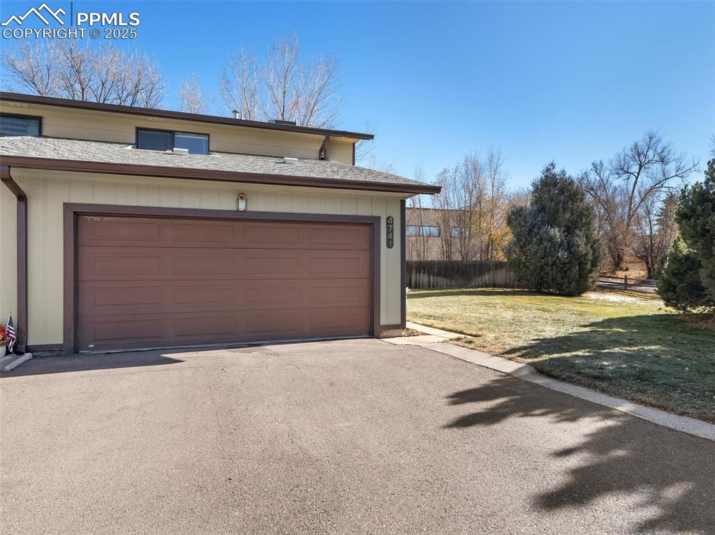 Image 2 of 36: 2 Car garage