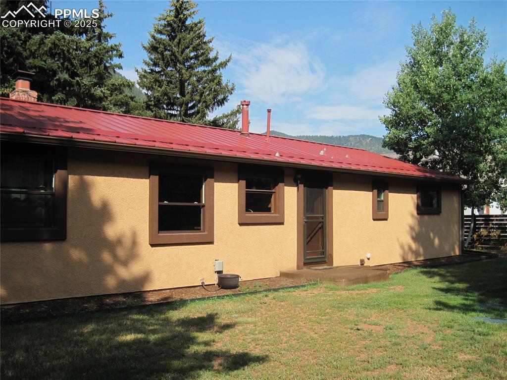 Image 12 of 36: Back of Structure