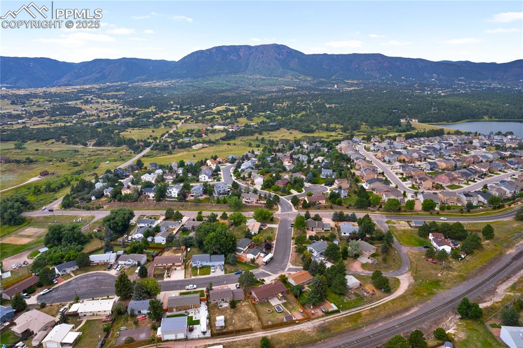 Image 33 of 35: Scenic community with Monument Lake and trails nearby