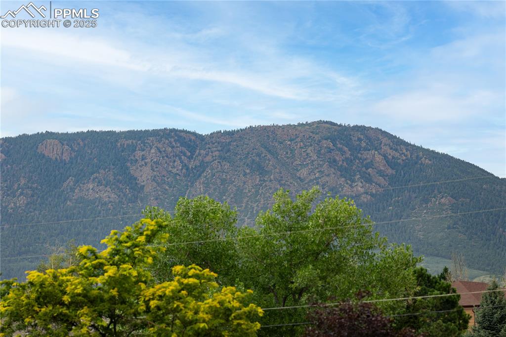 Image 34 of 35: Daily views of the stunning Front Range