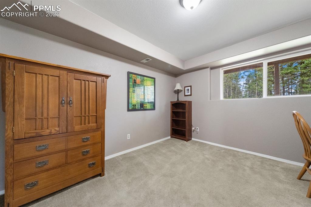 Listing 3935810, Image 17 of 33