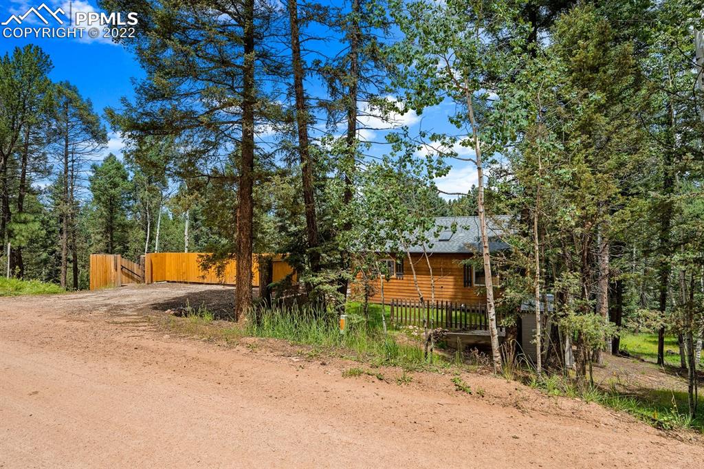Listing 3935810, Image 2 of 33