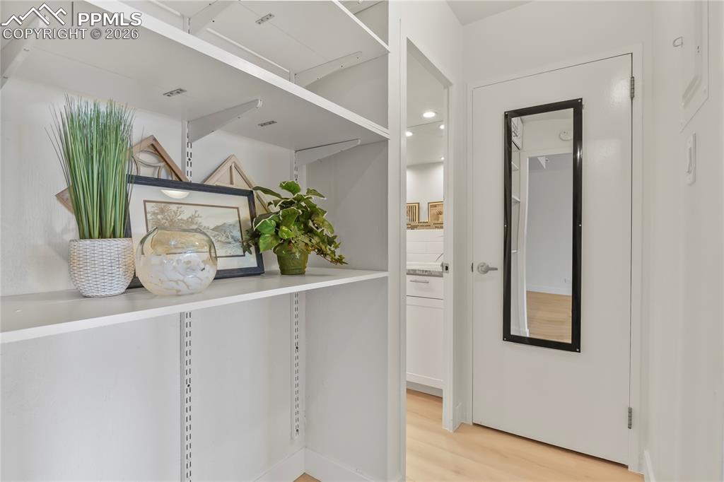 Image 14 of 30: more shelves for more storage.