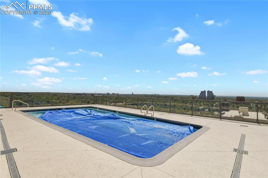 Image 24 of 30: 16th floor roof top pool to enjoy all summer