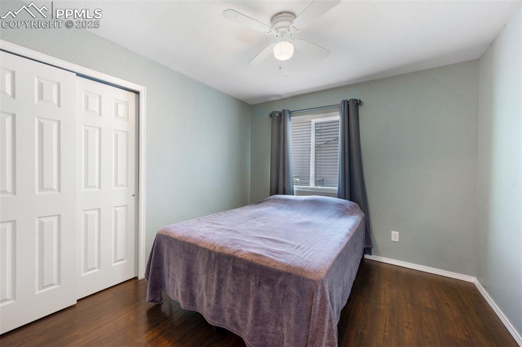 Image 11 of 26: Bedroom