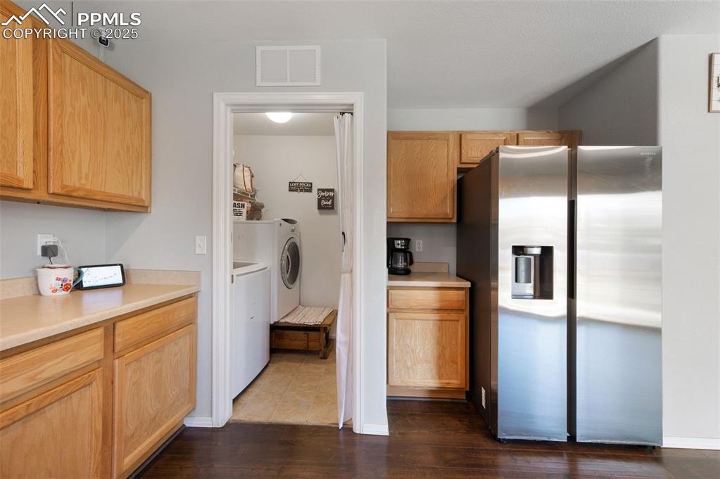 Image 8 of 26: Kitchen
