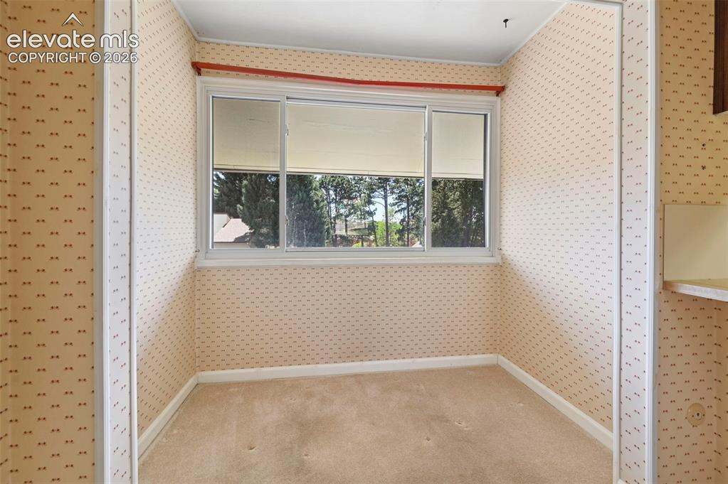 Image 9 of 24: Perfect for breakfast nook, Office space, sewing room..... 