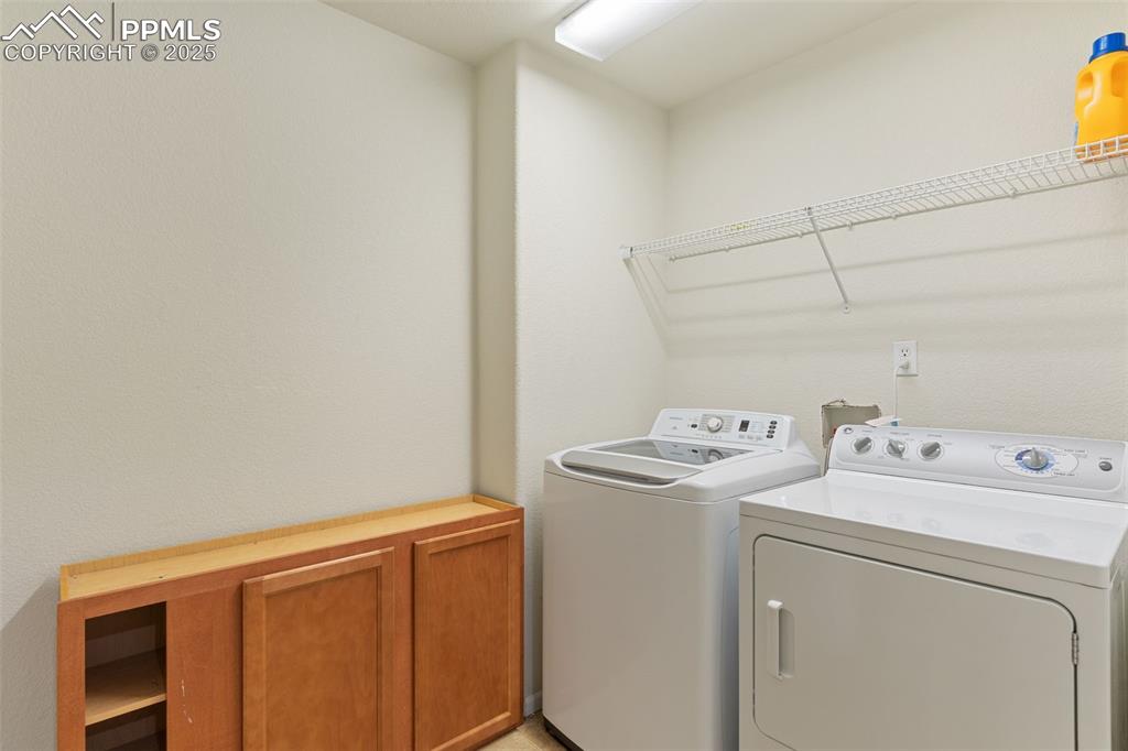 Image 15 of 27: Laundry