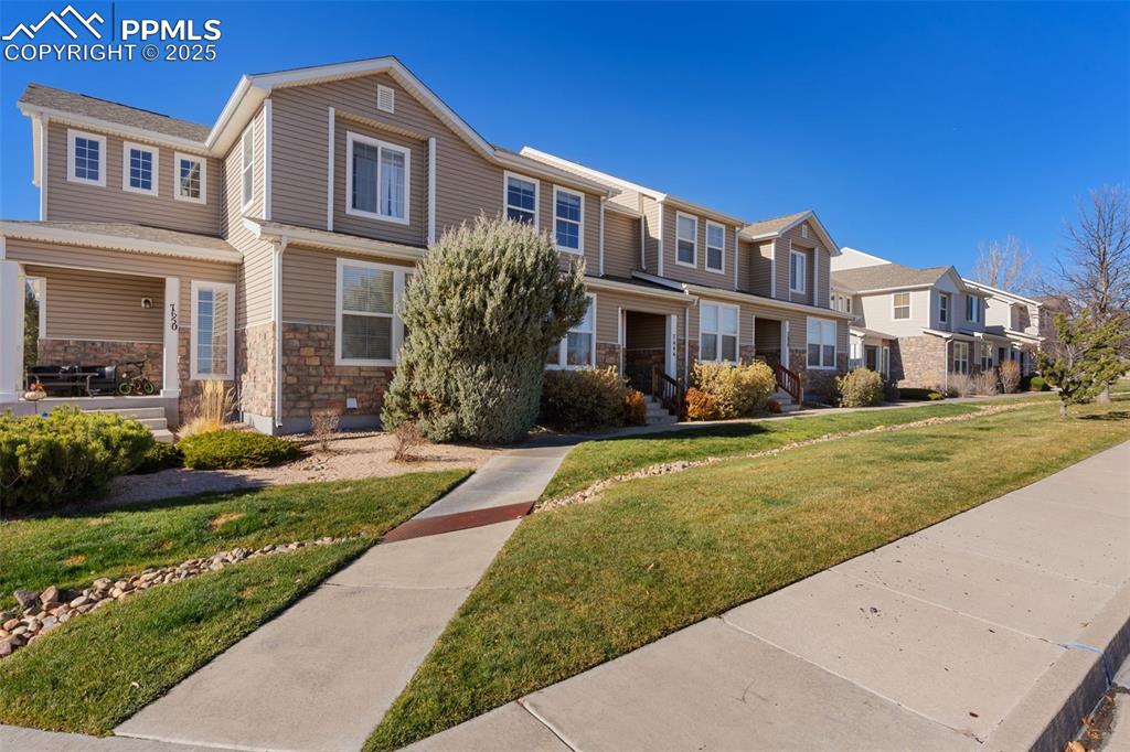 Image 4 of 27: Front of Structure