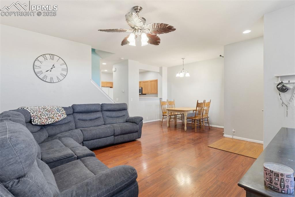 Image 7 of 27: Living Room