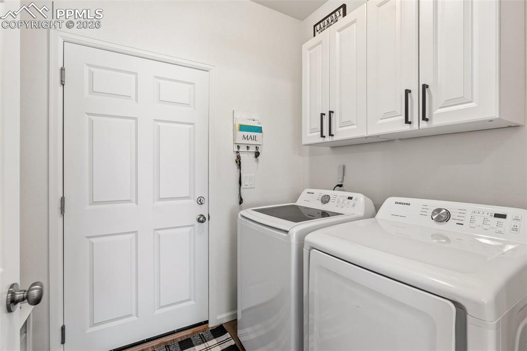 Image 17 of 30: Laundry