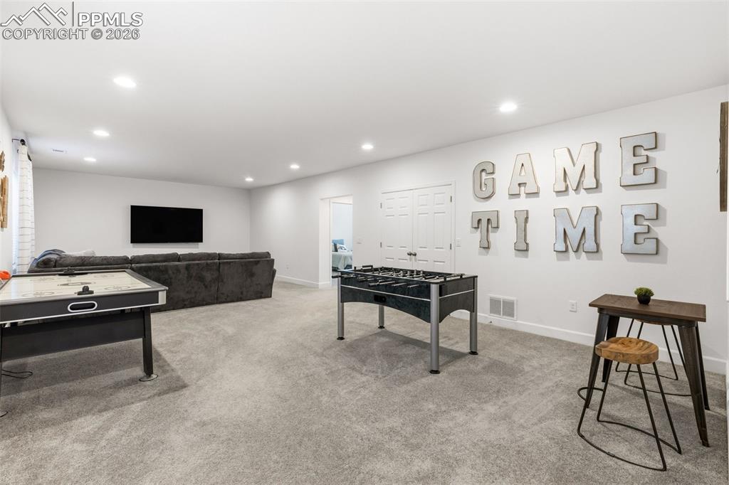 Image 19 of 30: Family Room