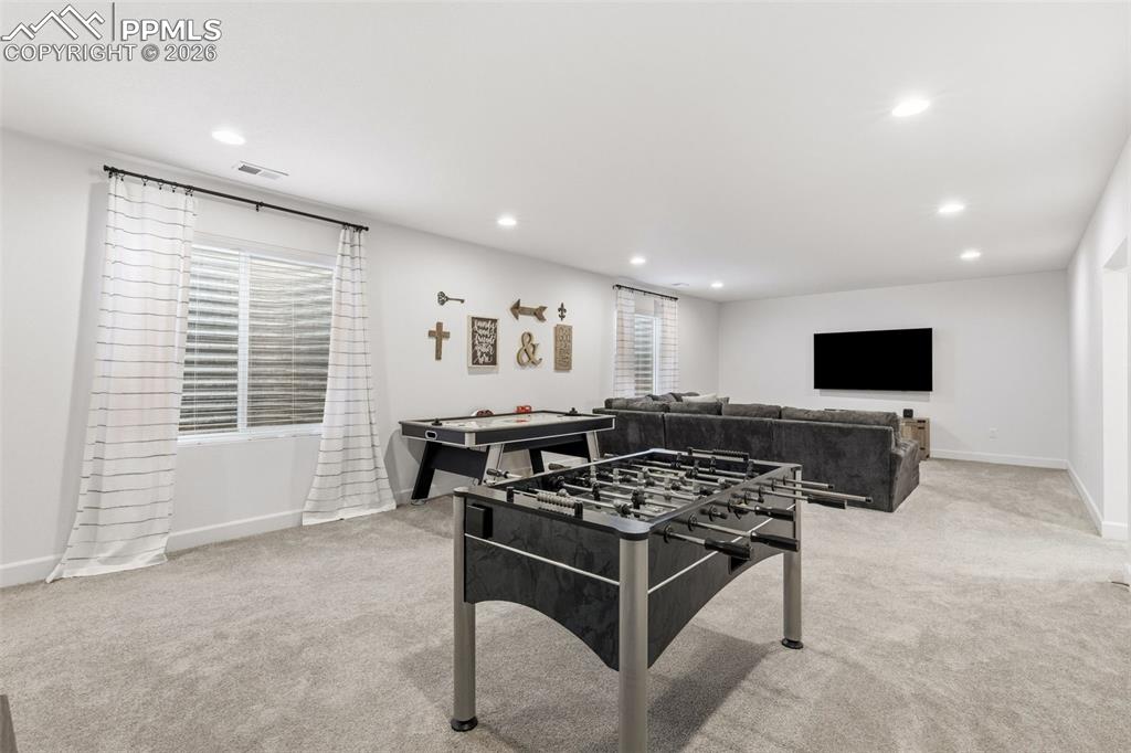 Image 20 of 30: Family Room