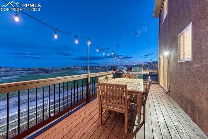 Image 33 of 44: Deck 