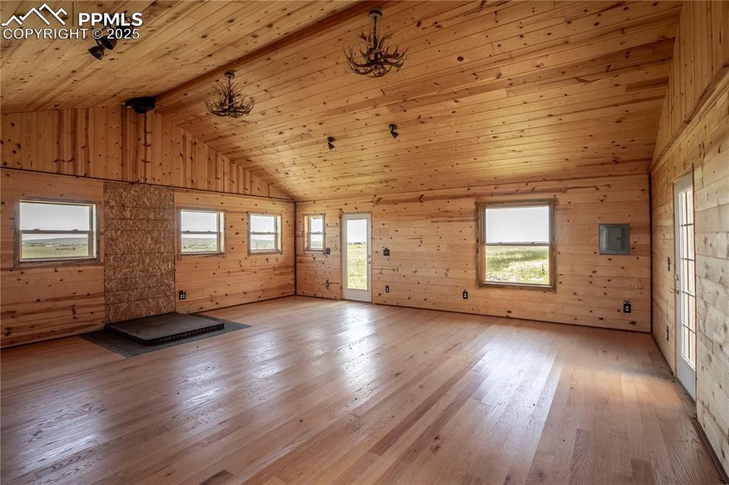 Image 16 of 23: Out Buildings