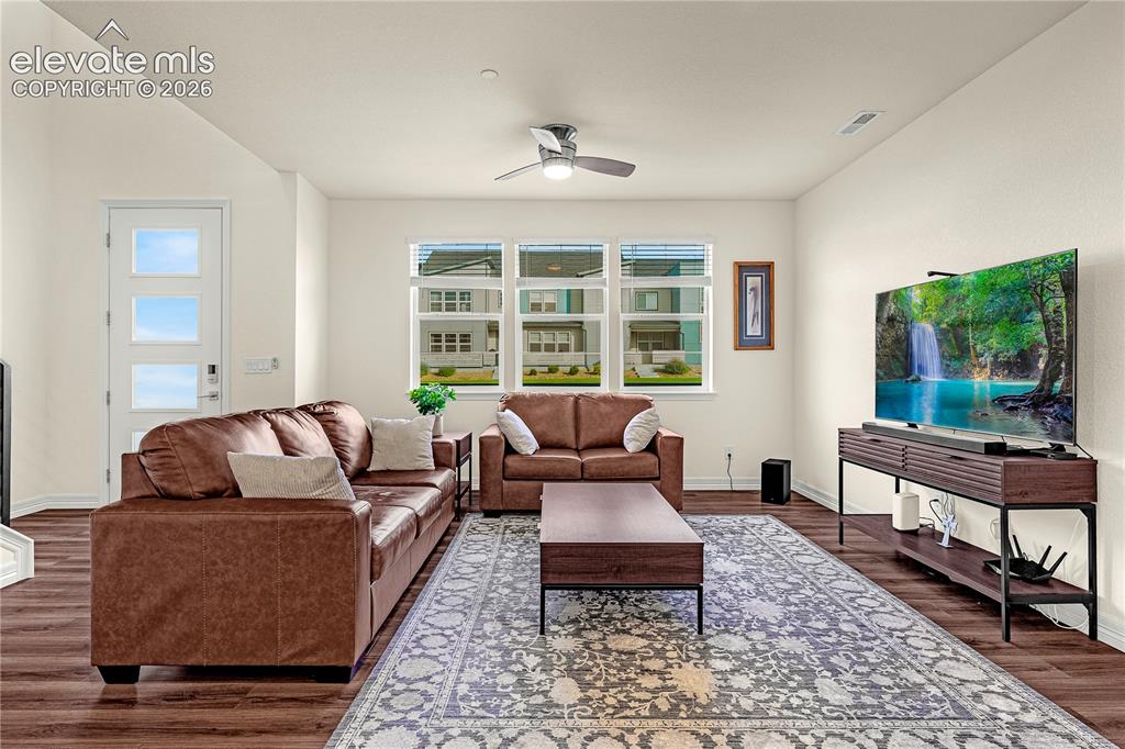 Image 4 of 24: Living Room