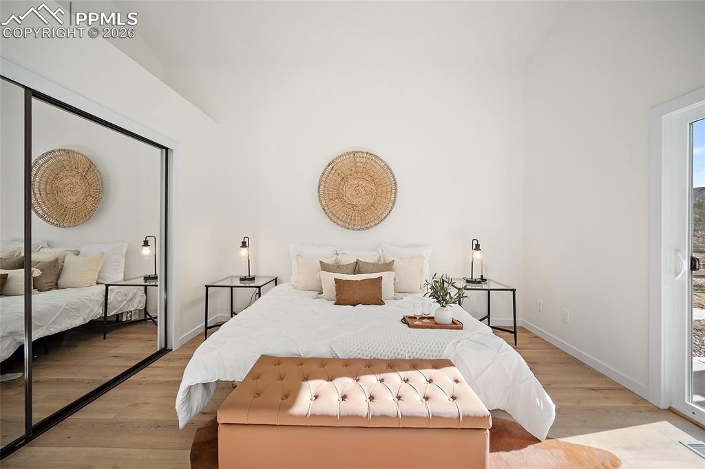 Image 20 of 46: Bedroom