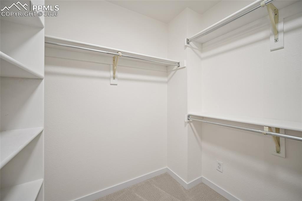 Image 27 of 46: Closet