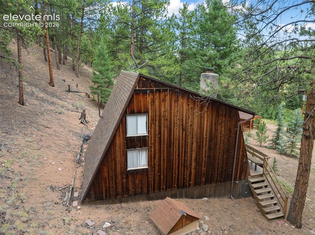 Image 9 of 26: Side of Structure