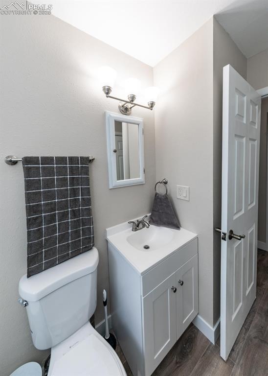 Image 23 of 35: Bathroom