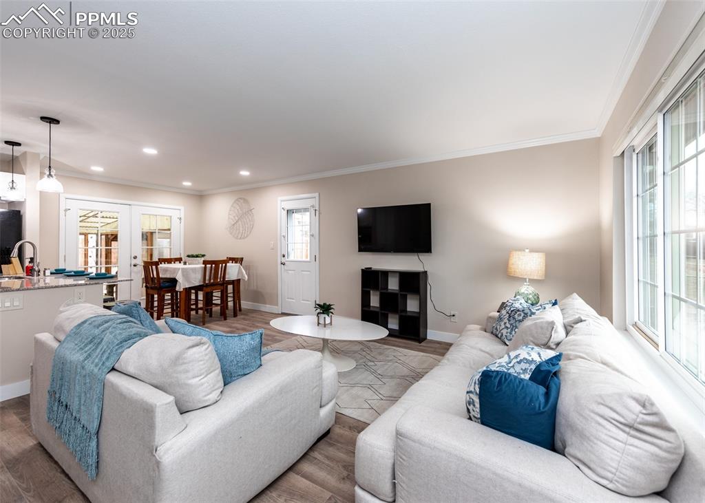 Image 4 of 35: Living Room