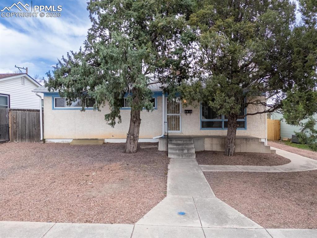 Image 2 of 34: Front of Structure