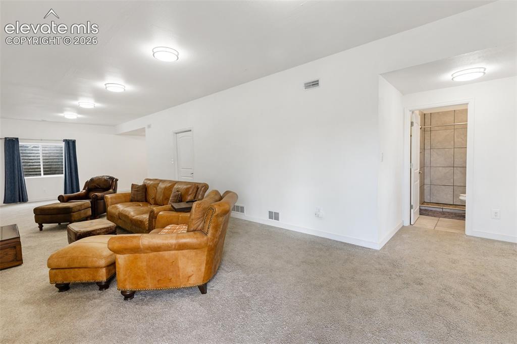 Image 16 of 30: Family Room