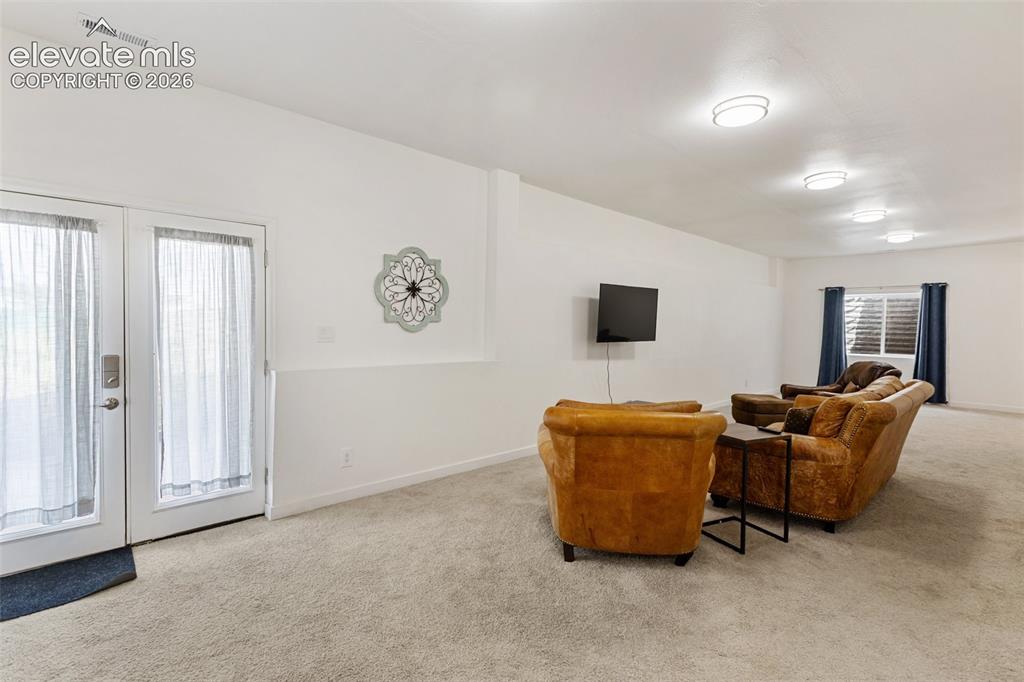 Image 17 of 30: Family Room