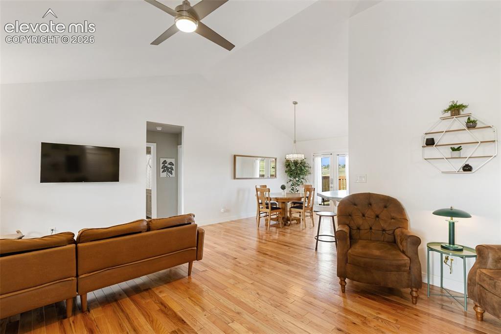 Image 6 of 30: Main level living