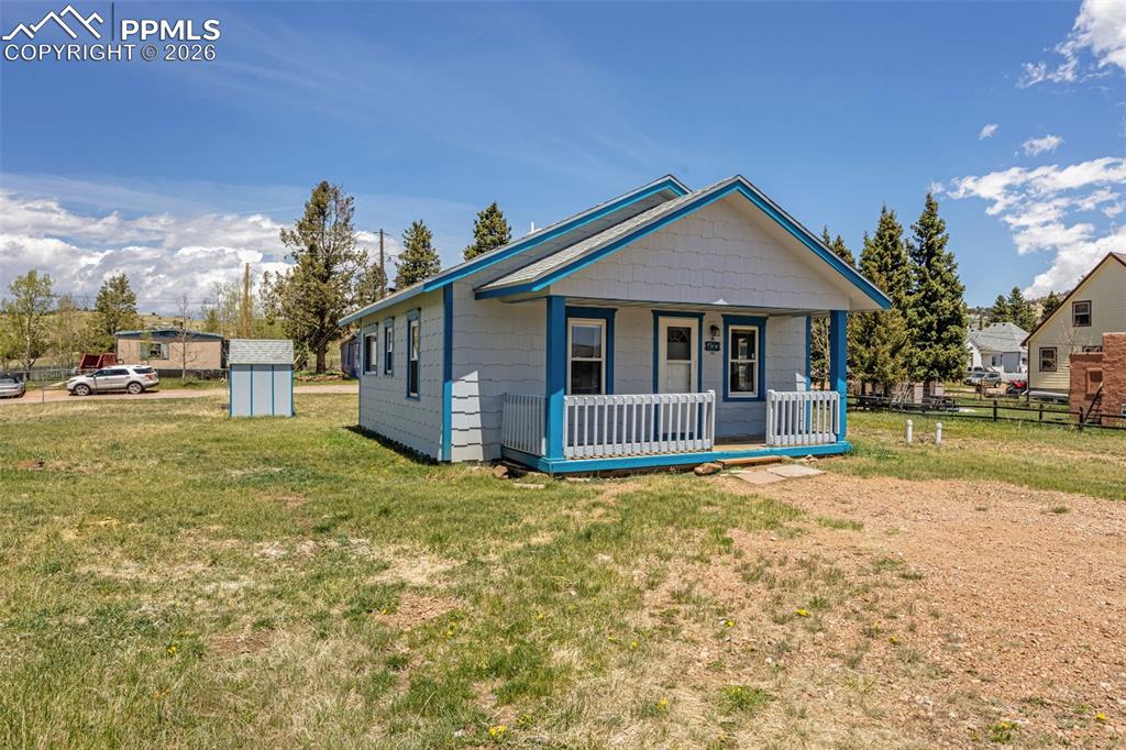 Image 21 of 31: Front of Structure