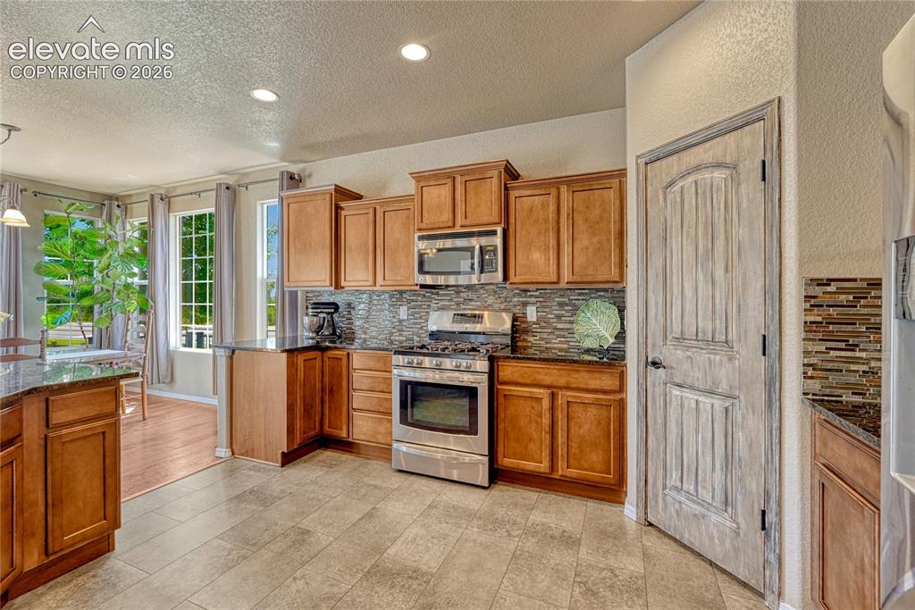 Image 19 of 50: Convenient pantry