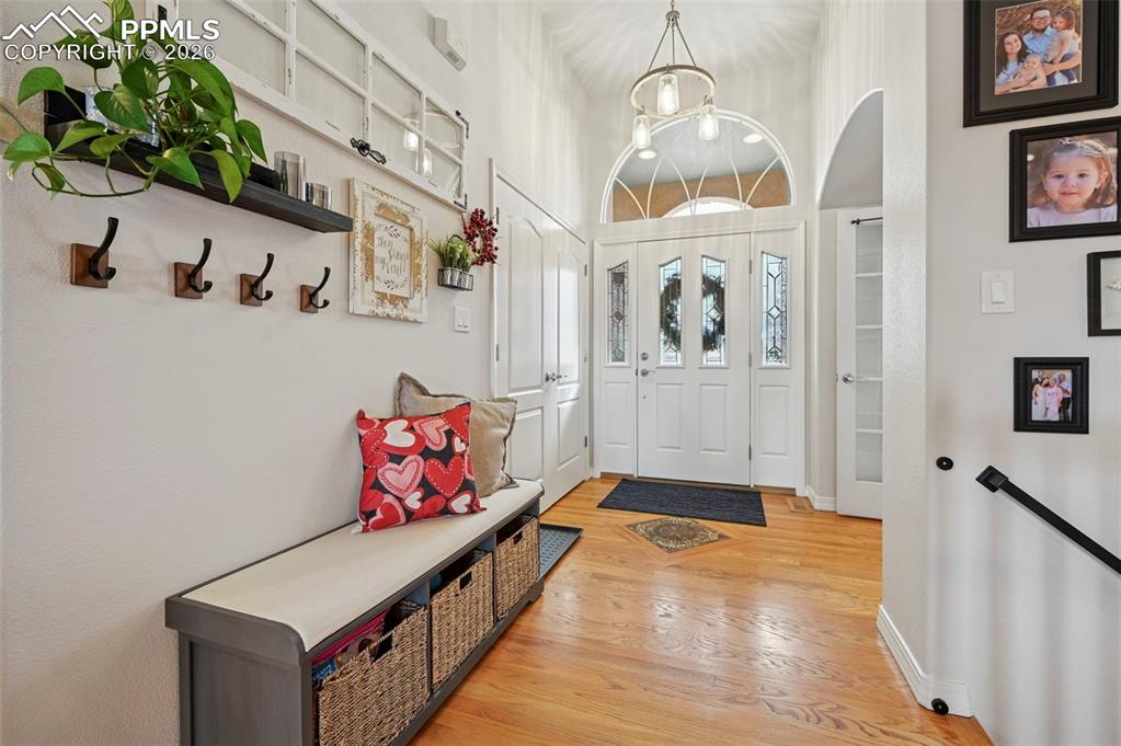 Image 15 of 50: Entry