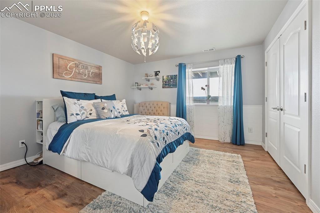 Image 43 of 50: Bedroom