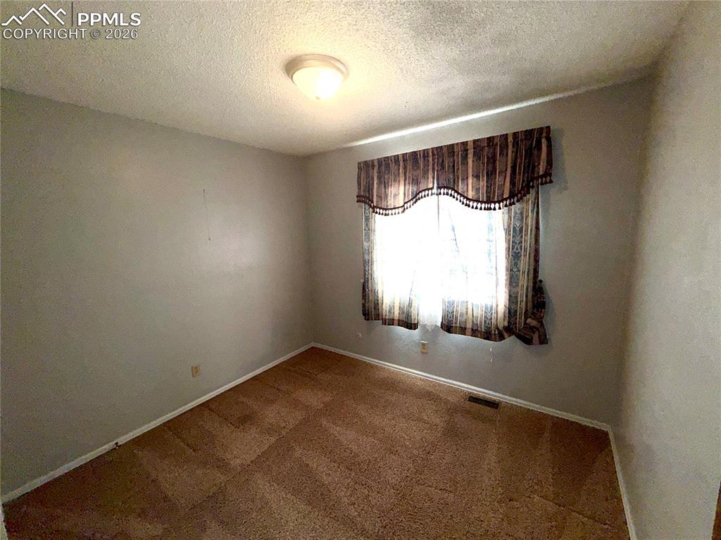 Image 25 of 41: Bedroom