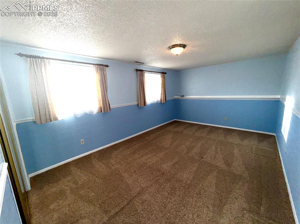 Image 29 of 41: Bedroom