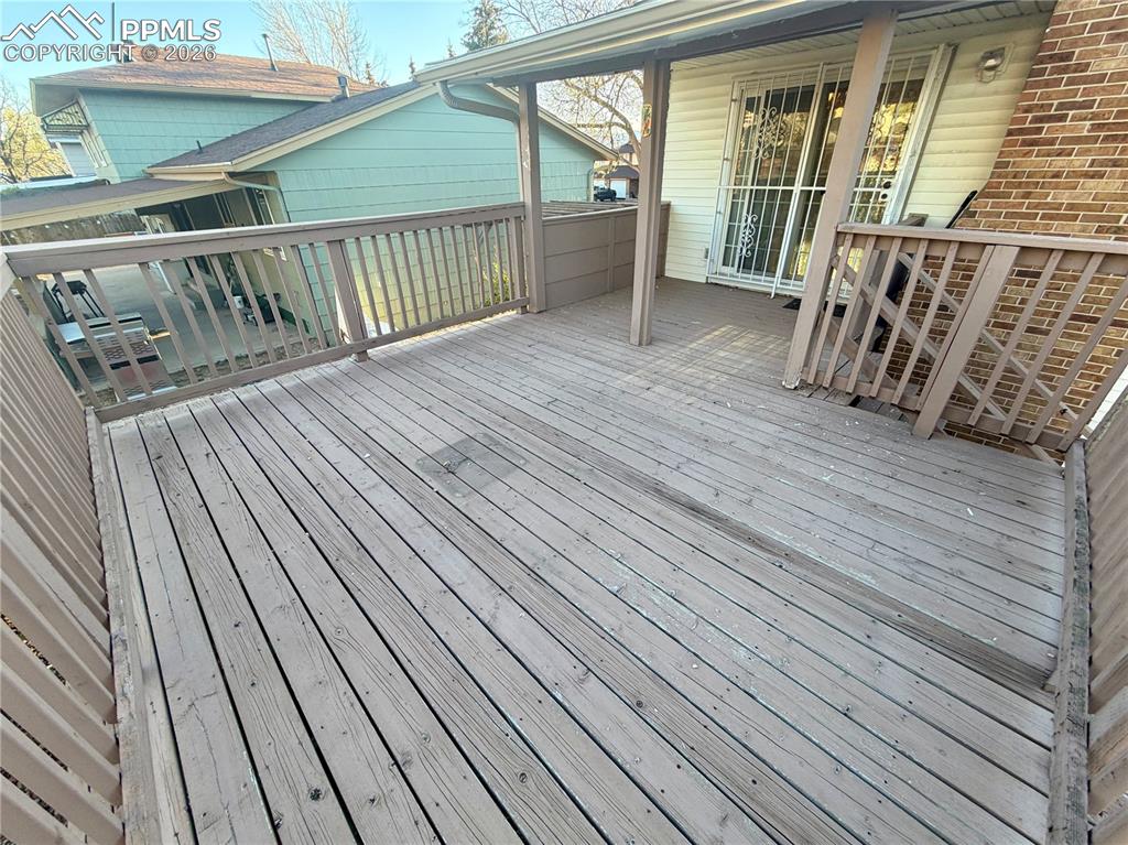 Image 7 of 41: Deck