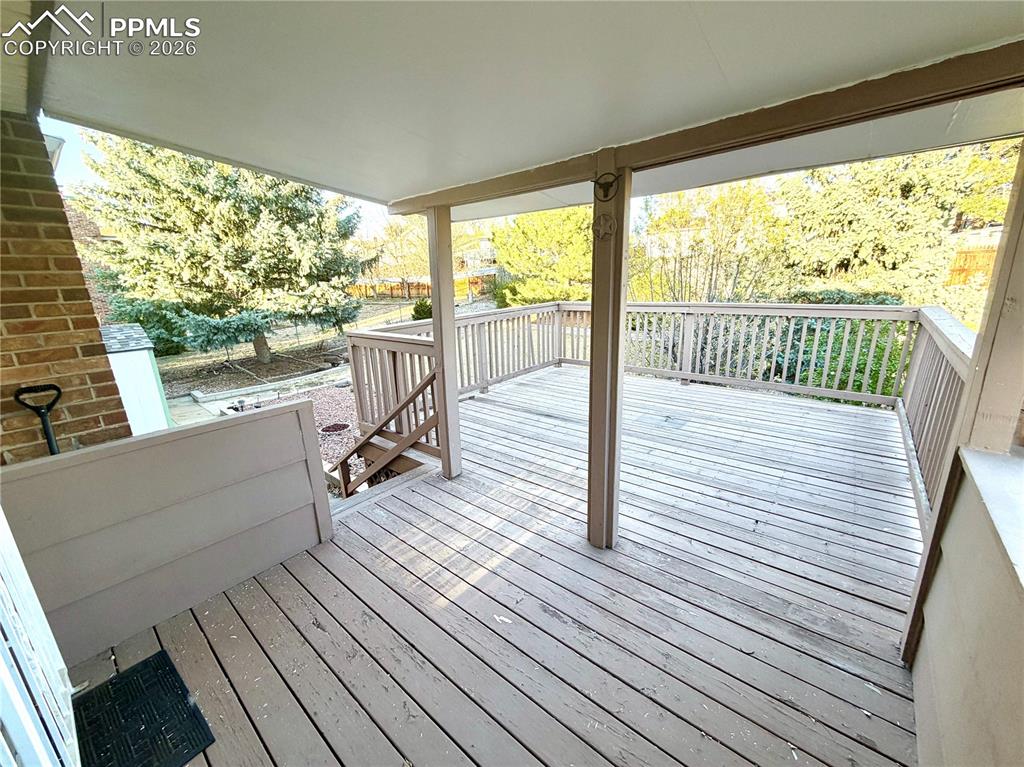 Image 8 of 41: Deck