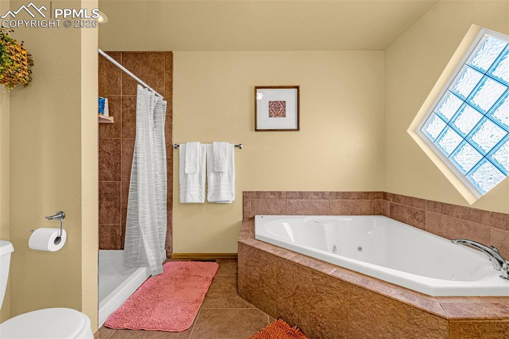 Image 16 of 50: No Description Available