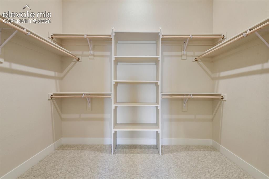 Image 33 of 43: Closet