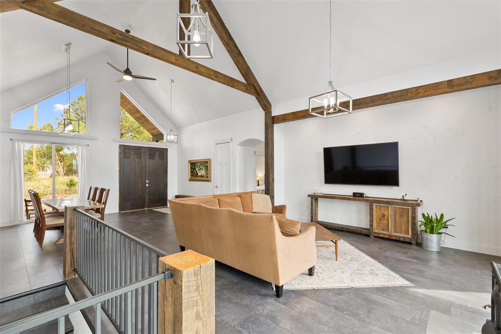 Image 9 of 50: Living Room