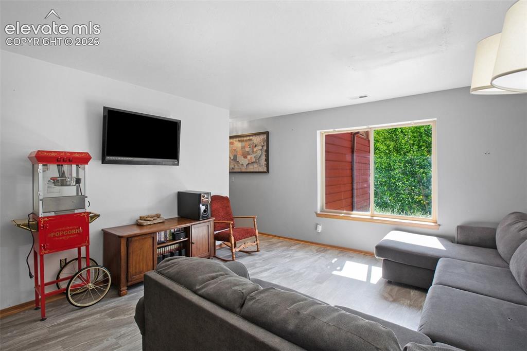 Image 16 of 36: Family Room