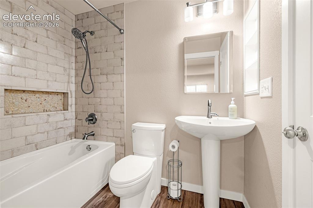 Image 37 of 44: Basement Bathroom 
