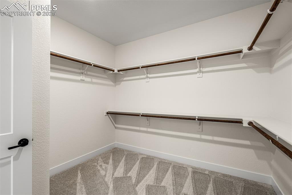 Image 24 of 39: Closet