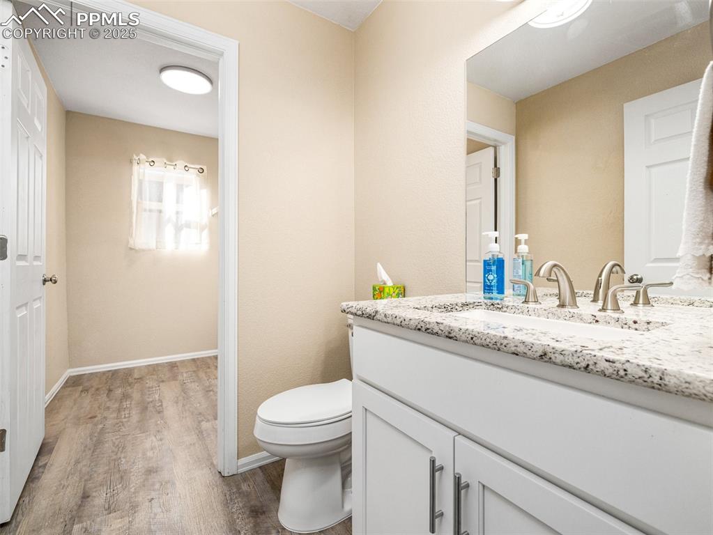 Image 15 of 37: Bathroom