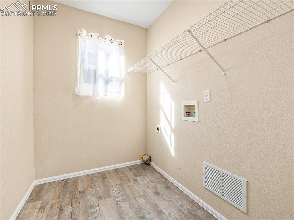 Image 16 of 37: Laundry