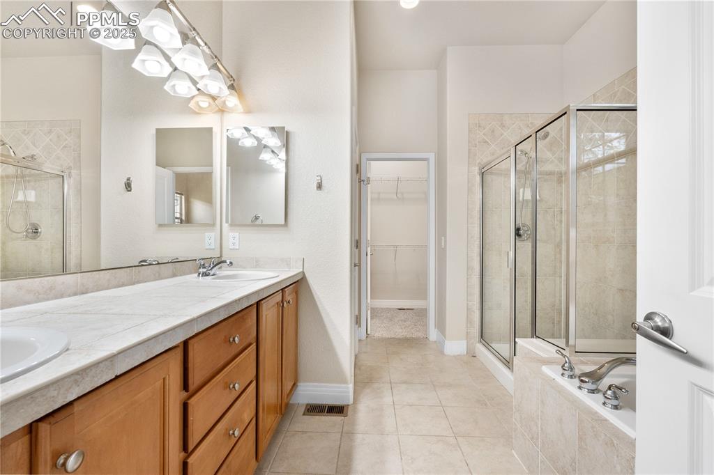 Image 25 of 47: Primary Bathroom - 5 piece bath