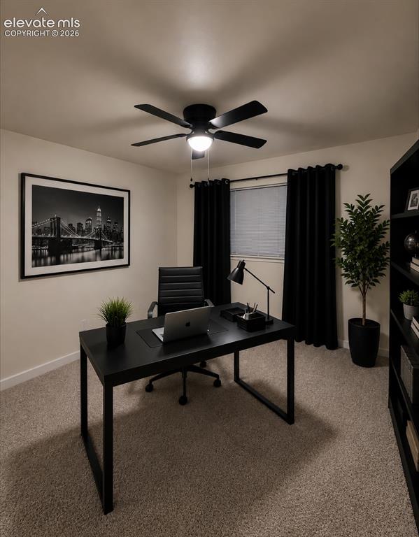 Image 4 of 10: Office