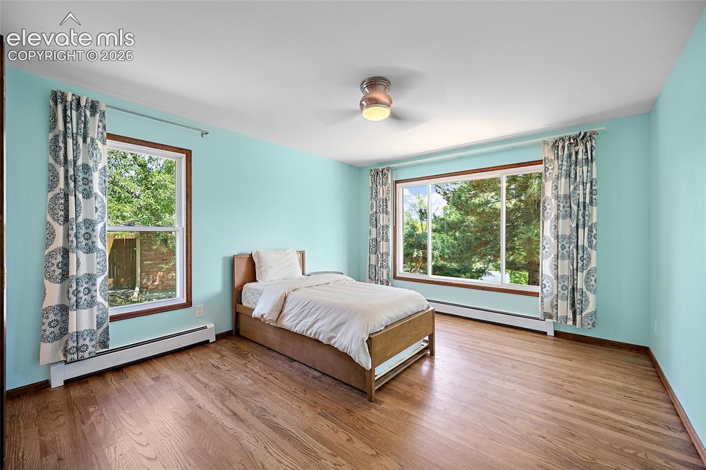 Image 16 of 41: Bedroom
